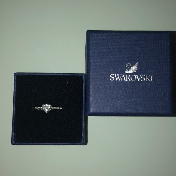 Swarovski Heart-Shaped Ring - Picture 2 of 4